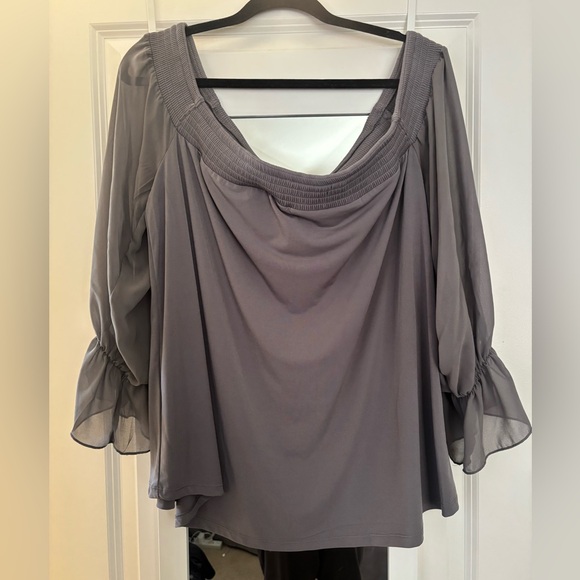 Off the shoulder blouse - Picture 1 of 2
